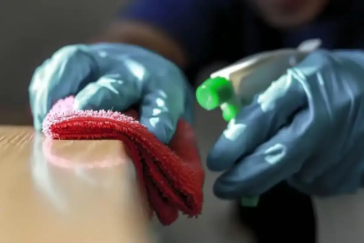 Oft übersehen: Lichtschalter in der Küche als Keimherd